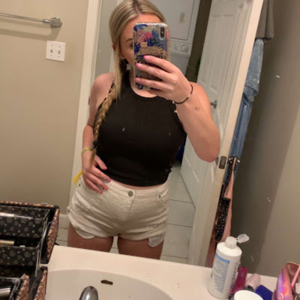 Meet your Posher, Kylee
